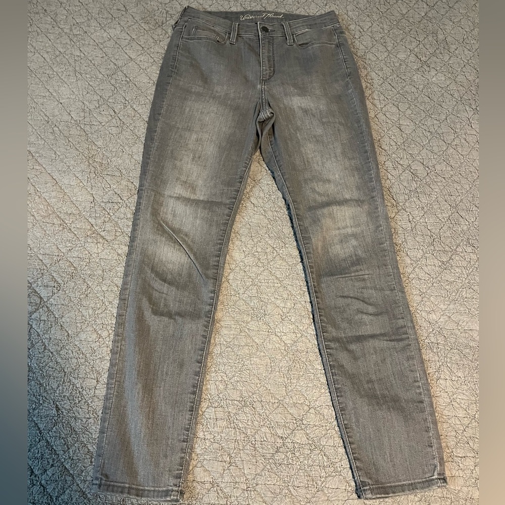 Universal Thread Jeans